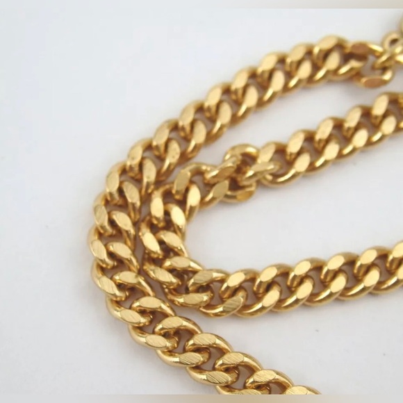 DIOR Signature CD Bracelet πβ¨π€© - Picture 14 of 15